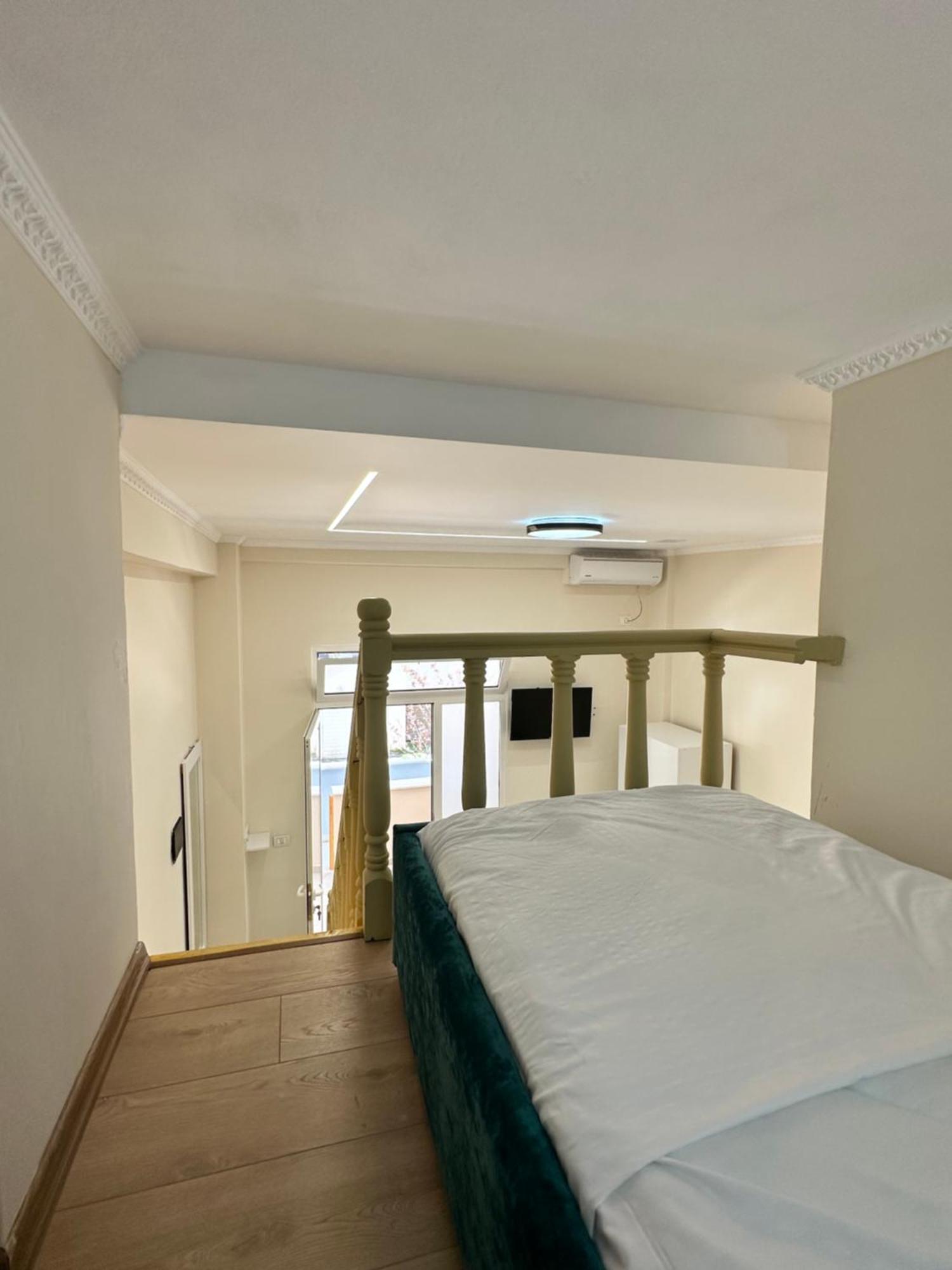 Troy Aparthotel Durrës Esterno foto