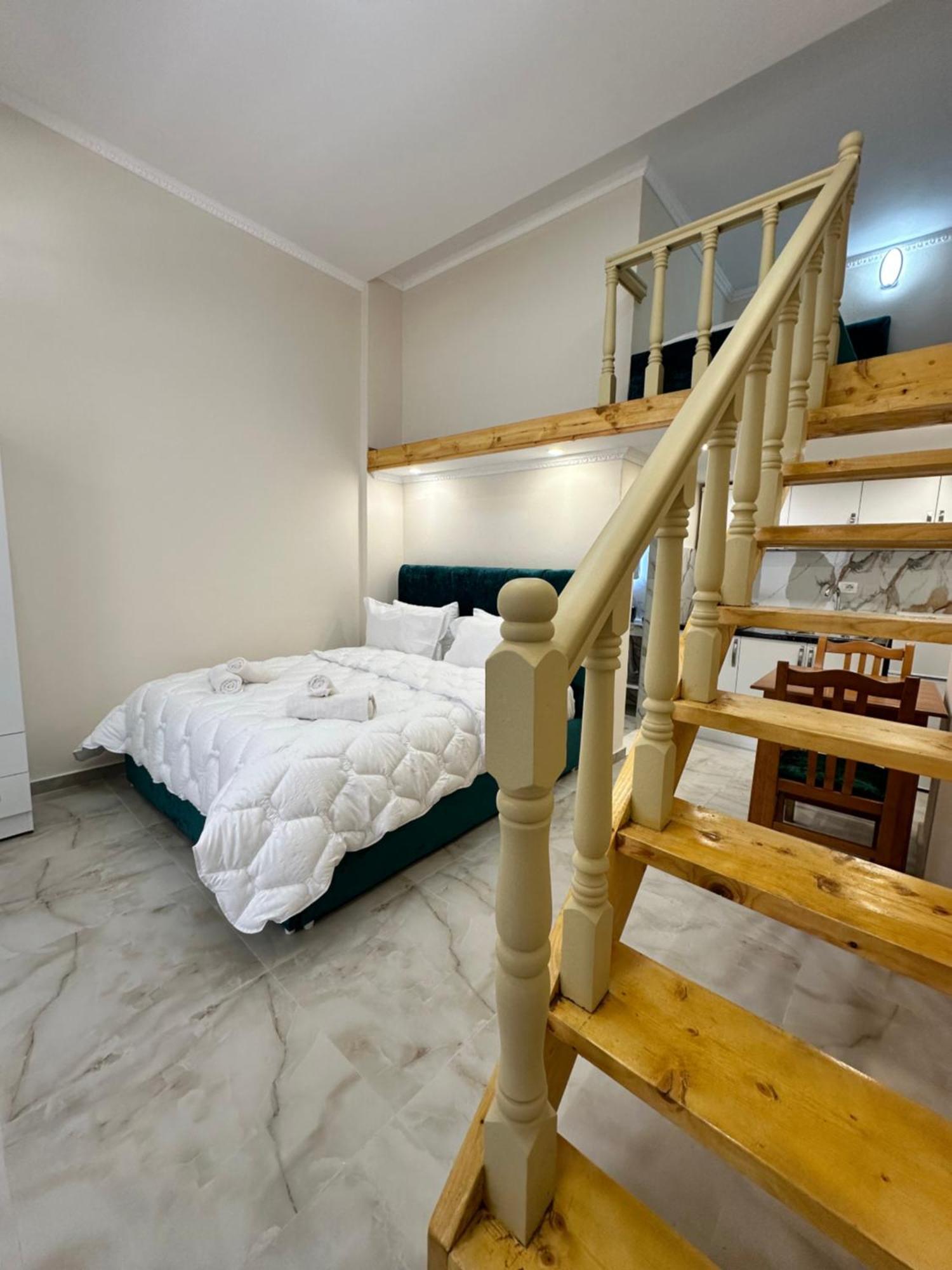 Troy Aparthotel Durrës Esterno foto
