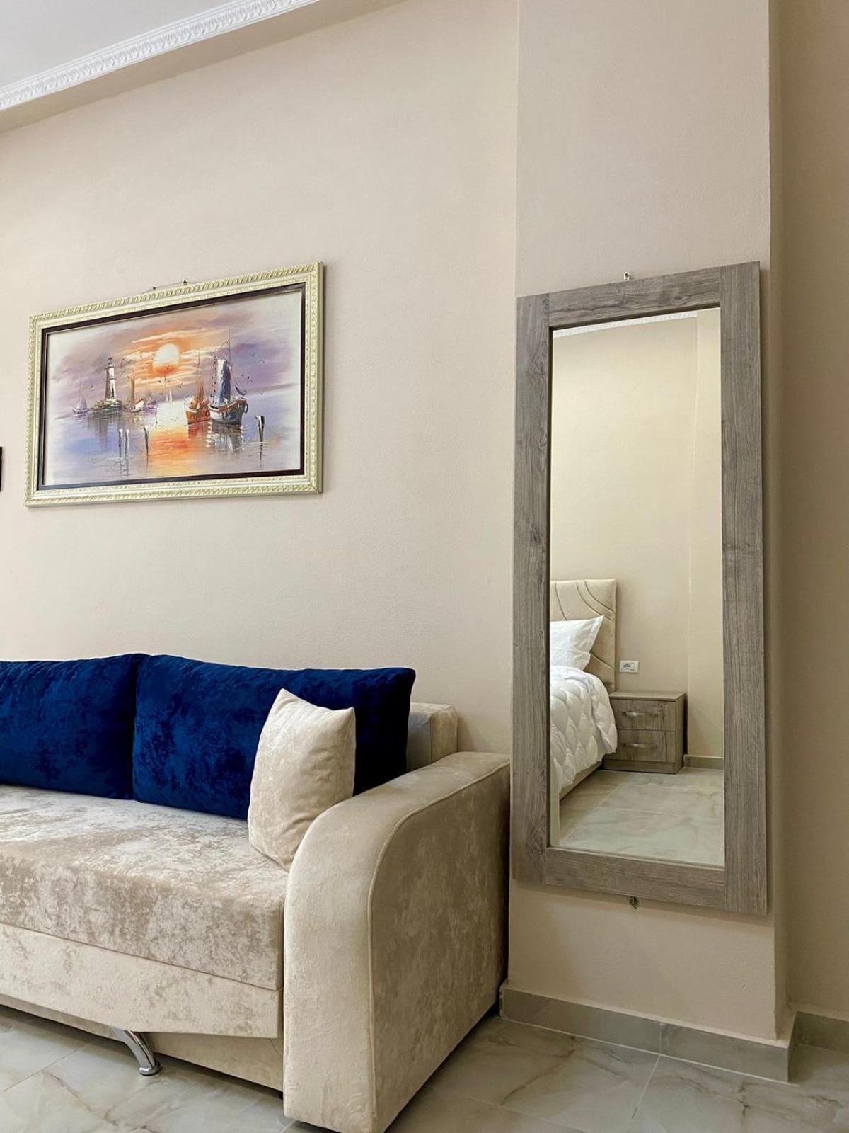 Troy Aparthotel Durrës Esterno foto