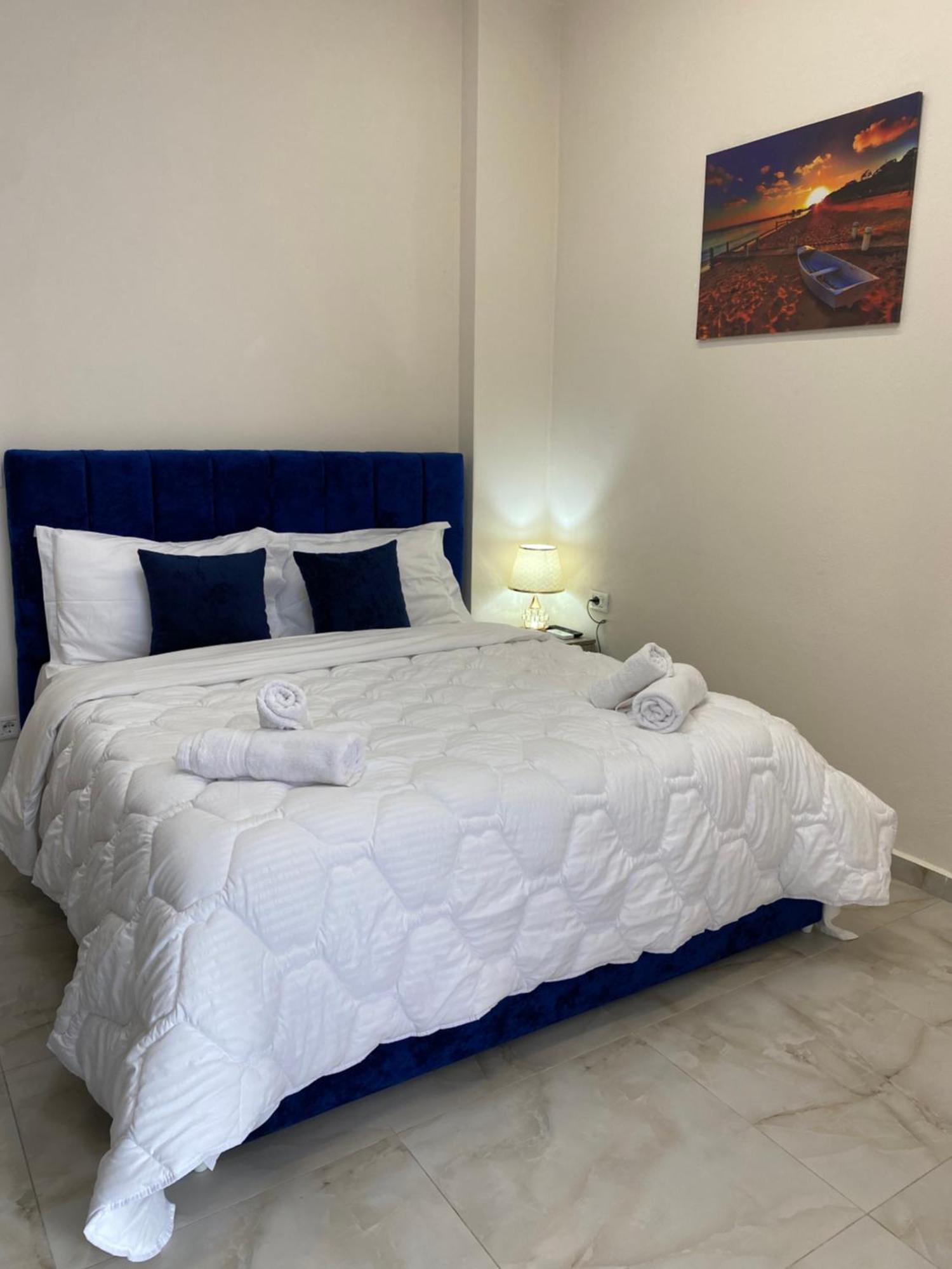 Troy Aparthotel Durrës Esterno foto
